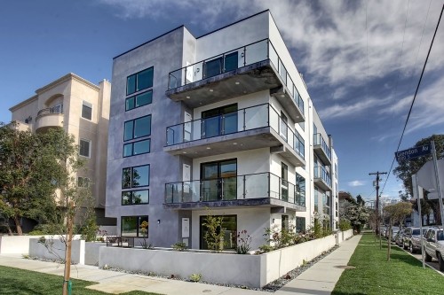 10815 Missouri Ave in Los Angeles, CA - Building Photo