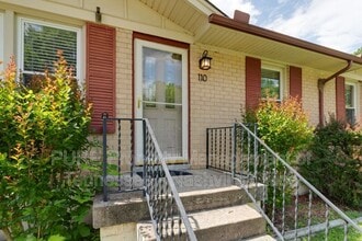 110 Woodridge Dr in Hendersonville, TN - Building Photo - Building Photo