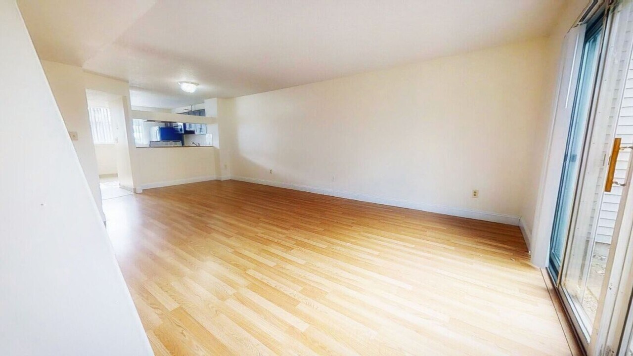 142 North Beacon St, Unit A11 in Boston, MA - Building Photo