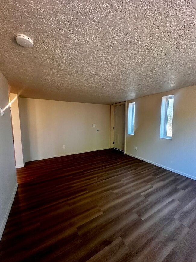 4523 SW Luradel St in Portland, OR - Building Photo - Building Photo