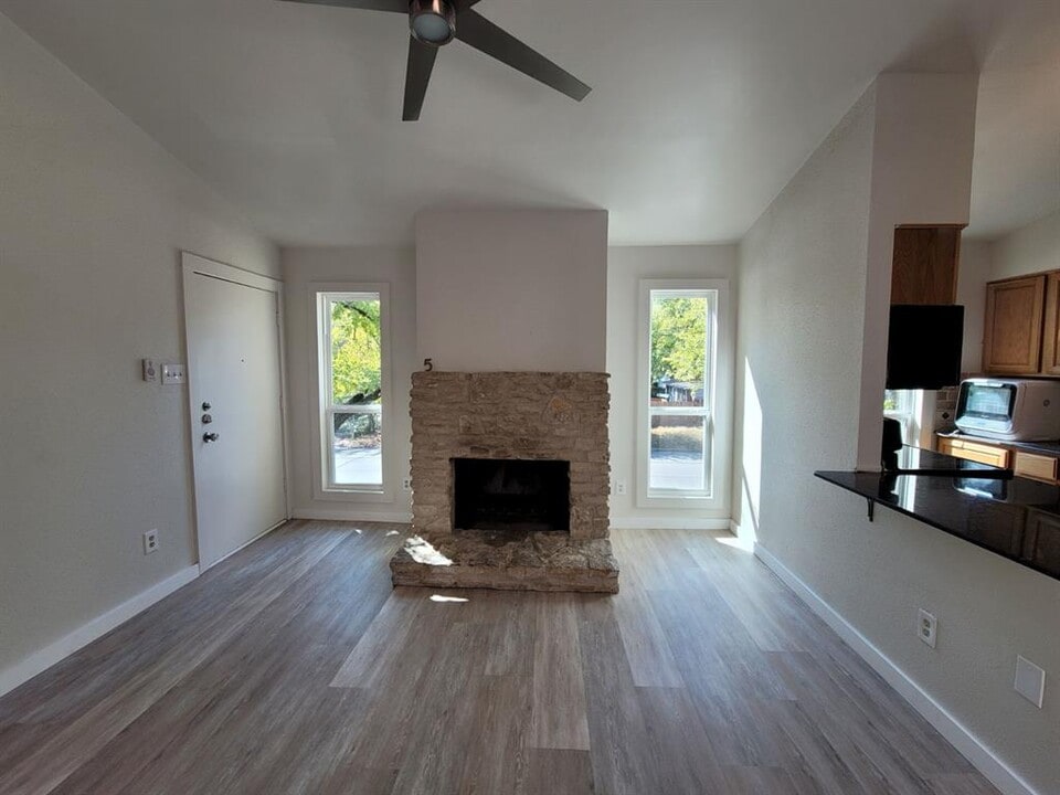 104 W 35th St in Austin, TX - Building Photo