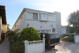 1139 16th St in Santa Monica, CA - Building Photo - Building Photo