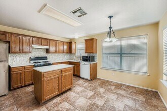 3509 Texas Topaz Dr, Unit 12400L in Austin, TX - Building Photo - Building Photo