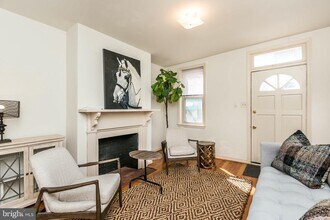 933 S Charles St in Baltimore, MD - Building Photo - Building Photo