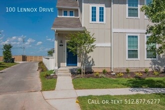 100 Lennox Dr in Niederwald, TX - Building Photo - Building Photo