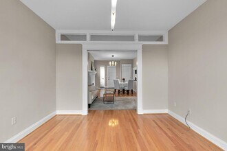 1215 10th St NW in Washington, DC - Building Photo - Building Photo