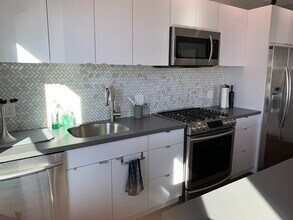 408 E 8th St, Unit #2A in Boston, MA - Foto de edificio - Building Photo