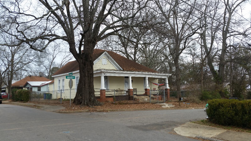 327 Atlanta Ave in Athens, GA - Building Photo