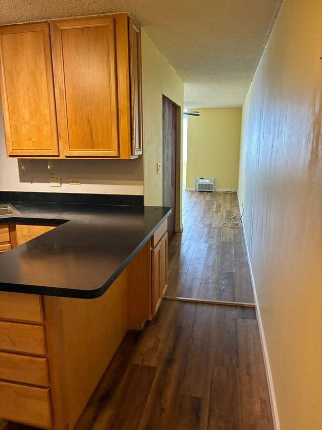 1400 Pensacola St in Honolulu, HI - Building Photo - Building Photo