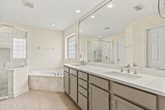5930 Green Pond Dr in Jacksonville, FL - Building Photo - Building Photo