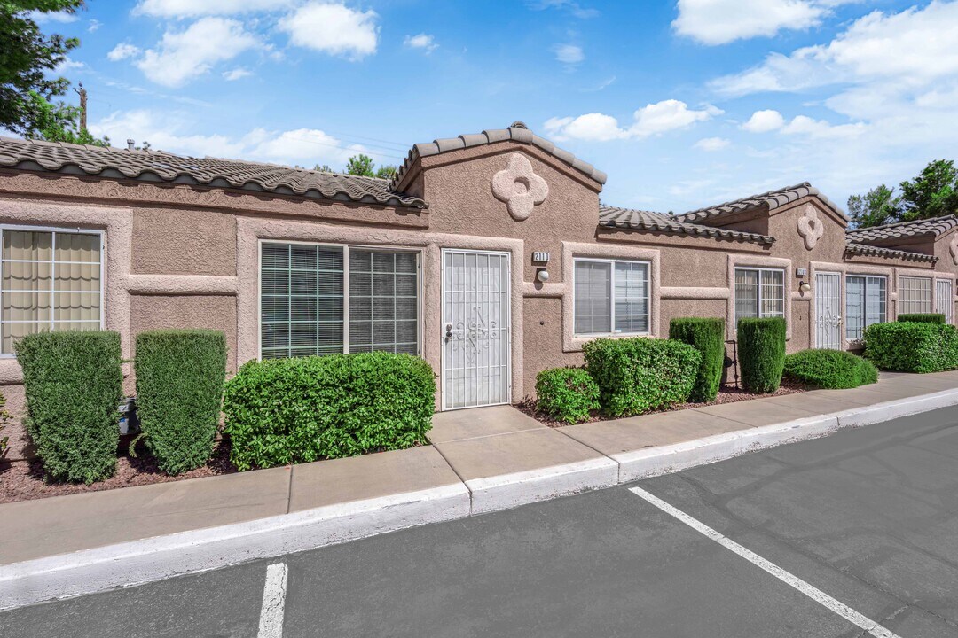 2110 Sleepy Ct in Las Vegas, NV - Building Photo