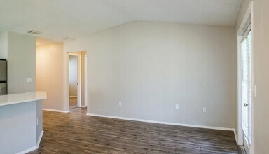 4635 Squire Hollow Dr in Lakeland, FL - Foto de edificio - Building Photo