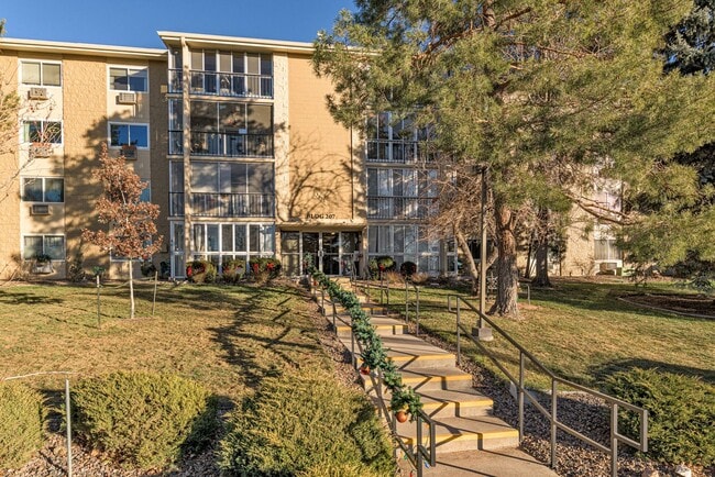 property at 3022 S Wheeling Way