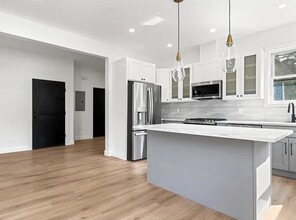 30 Howland St in Boston, MA - Building Photo - Building Photo