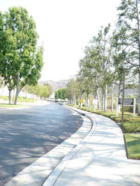 1032 S Country Glen Way, Unit 1032 S Country Glen Way in Anaheim, CA - Foto de edificio