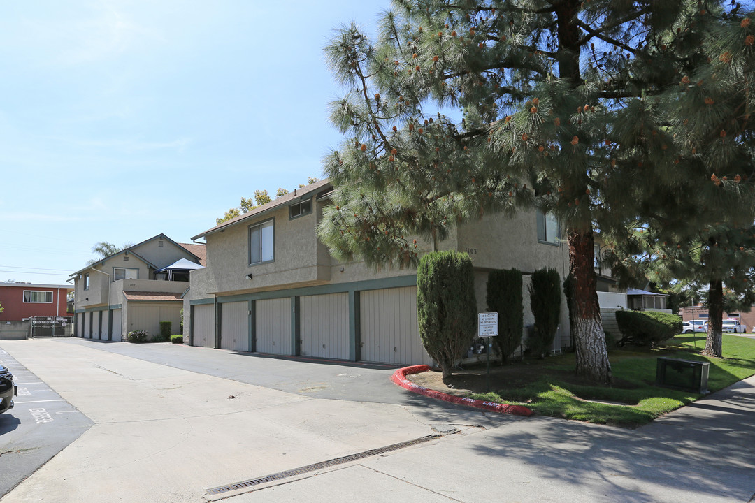 Centaur Villas in El Cajon, CA - Building Photo