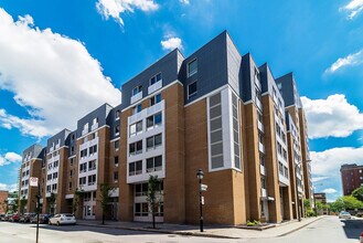 178 Rue Sainte-Catherine E, Unit SI ID1261755P in Montréal, QC - Building Photo - Building Photo