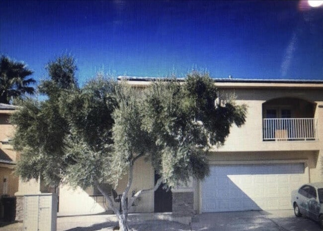 33113 Campus Ln in Cathedral City, CA - Building Photo - Building Photo