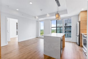 200 Redpath Ave in Toronto, ON - Building Photo