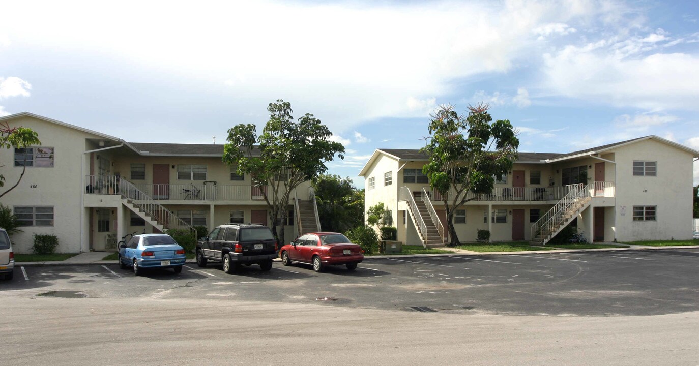 Coconut Creek Apartments in Coconut Creek, FL - Foto de edificio