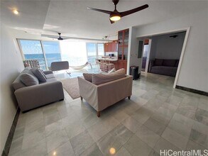 2801 Coconut Ave in Honolulu, HI - Building Photo - Building Photo