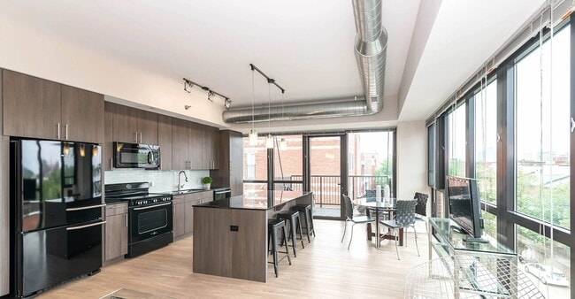 The Scott Residences in Chicago, IL - Building Photo - Building Photo
