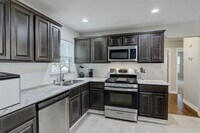 7523 Azalea St photo'