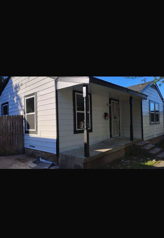 2135 Marfa Ave in Dallas, TX - Building Photo - Building Photo