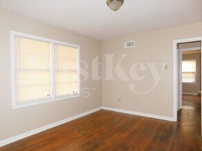 4896 Lochinvar Dr in Memphis, TN - Building Photo - Building Photo