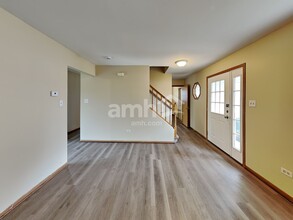 204 Brink Dr in Joliet, IL - Building Photo - Building Photo