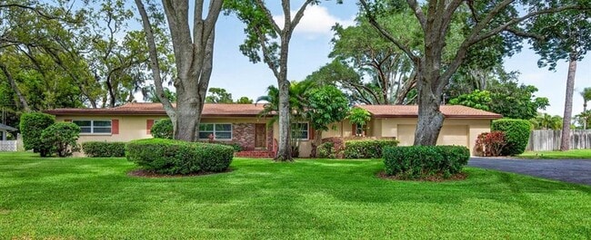 property at 7 Eagle Ln