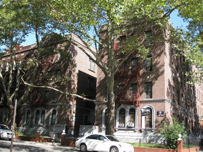 Carollton Court in Brooklyn, NY - Building Photo - Building Photo