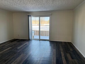 6706 Manring Ct in Reynoldsburg, OH - Building Photo - Building Photo