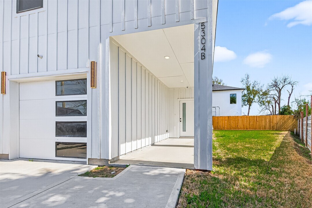 5304 Lynnfield St in Houston, TX - Foto de edificio