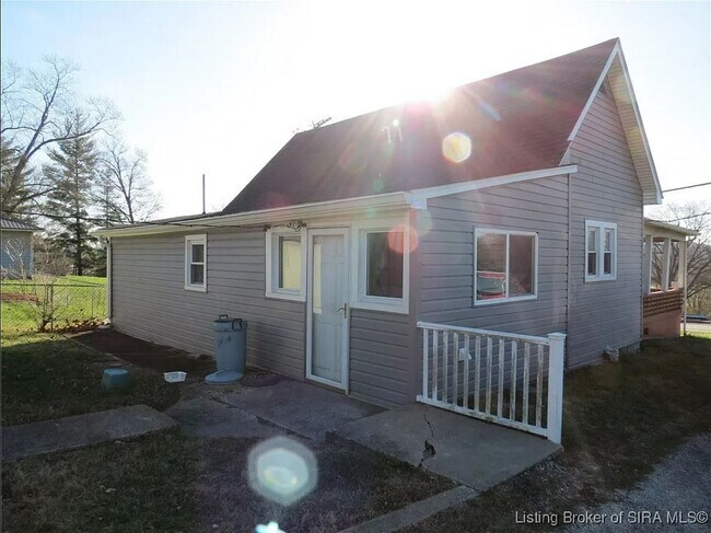 298 W US Highway 150 in Fredericksburg, IN - Building Photo - Building Photo