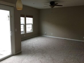 3301 N Park Dr in Sacramento, CA - Building Photo - Building Photo