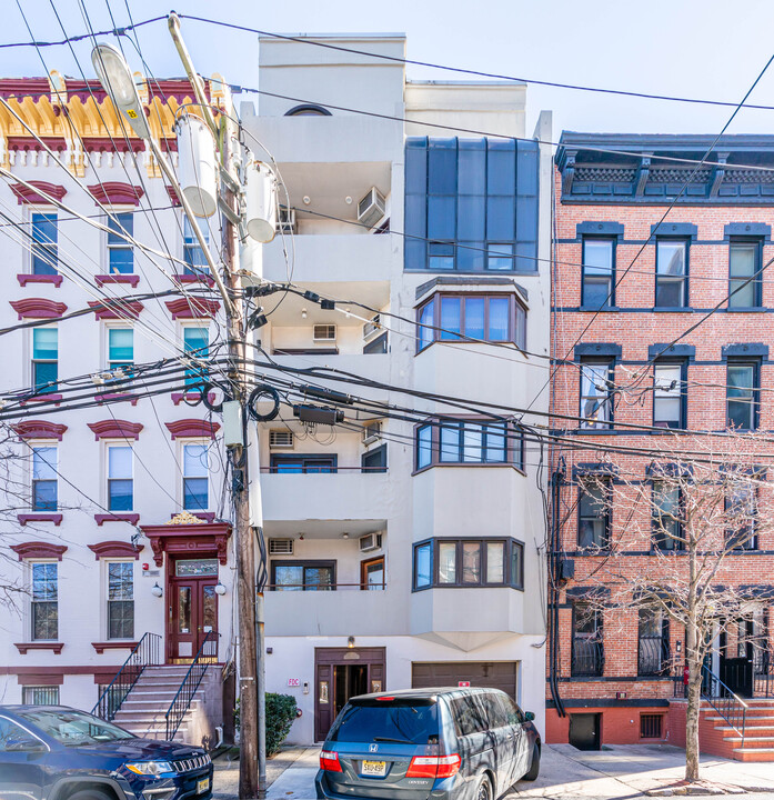 75 Garden St in Hoboken, NJ - Foto de edificio