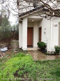 220 Bridle Point Cir photo'