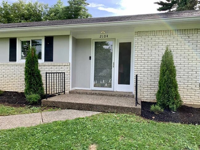 2104 Terriwood Ct in Louisville, KY - Foto de edificio - Building Photo