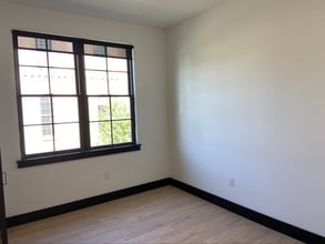 41 Larry Holmes Dr in Easton, PA - Building Photo - Building Photo