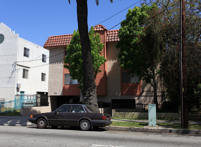 453 W 7th St in Long Beach, CA - Building Photo - Building Photo