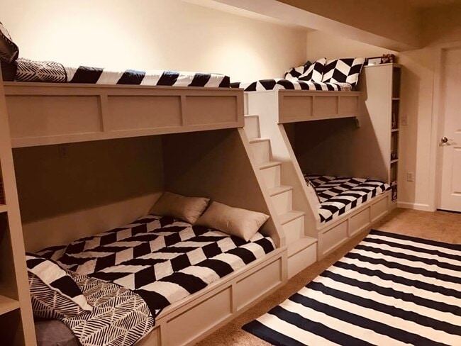 property at 174 Victoria Ln