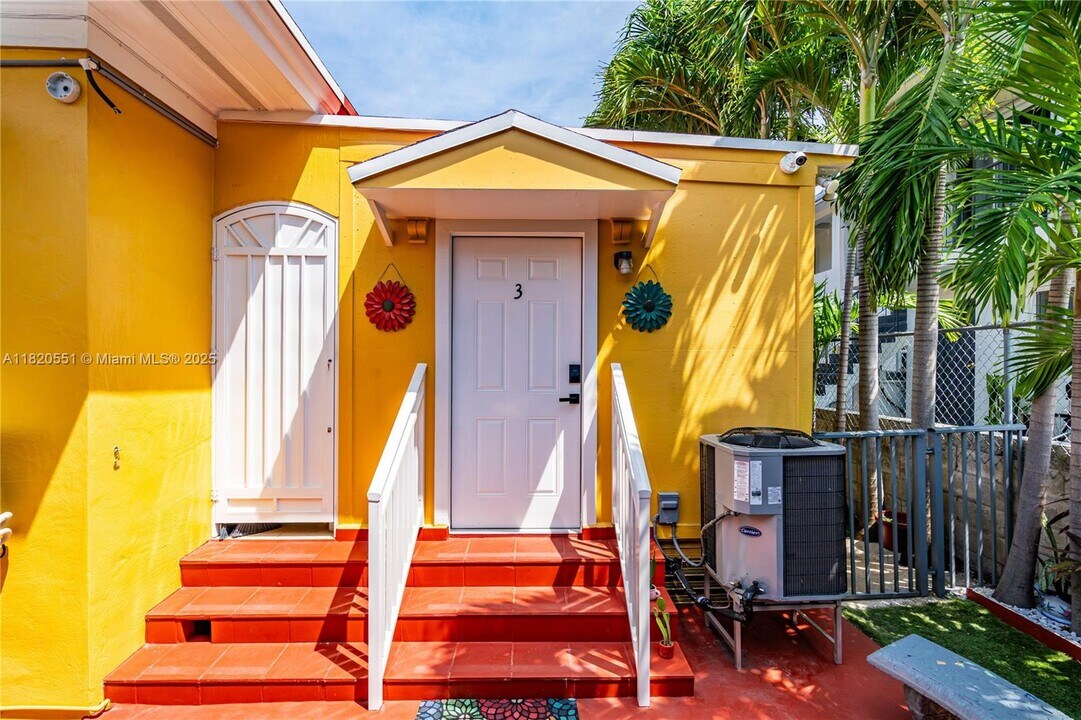 1828 SW 6th St in Miami, FL - Building Photo