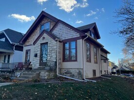 2379 N 65th St in Wauwatosa, WI - Building Photo