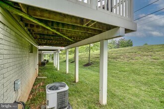 7330 Matchbox Alley in Elkridge, MD - Building Photo - Building Photo