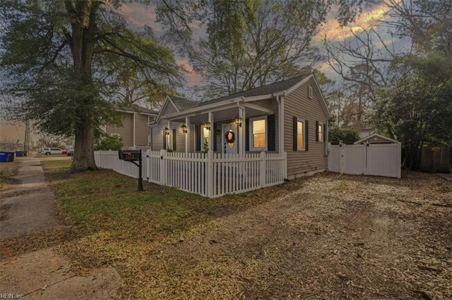 property at 1325 W Little Creek Rd