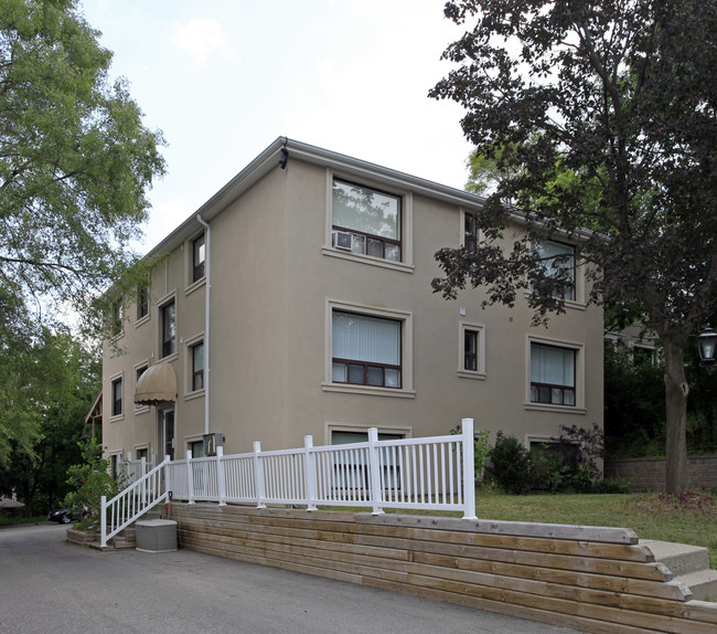 125 Scarlett Rd in Toronto, ON - Building Photo - Primary Photo