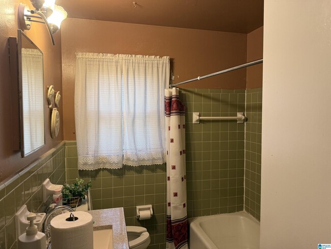 644 72nd St S in Birmingham, AL - Foto de edificio - Building Photo