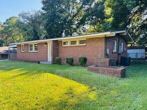 714 Karen Rd in Montgomery, AL - Building Photo - Building Photo