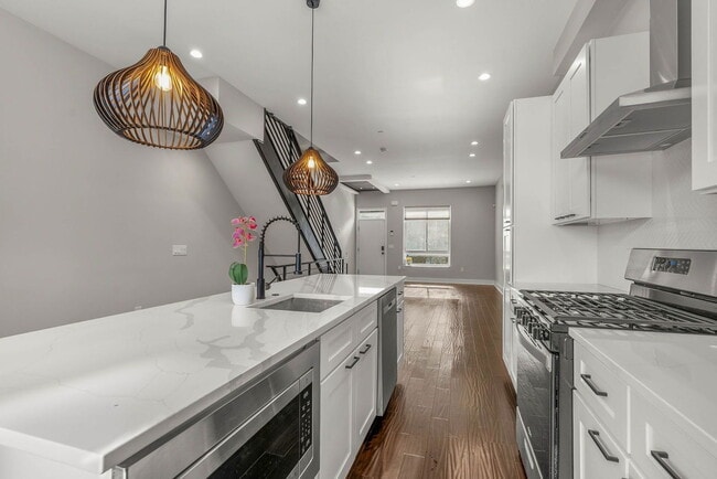 1645 W Cabot St in Philadelphia, PA - Building Photo - Building Photo